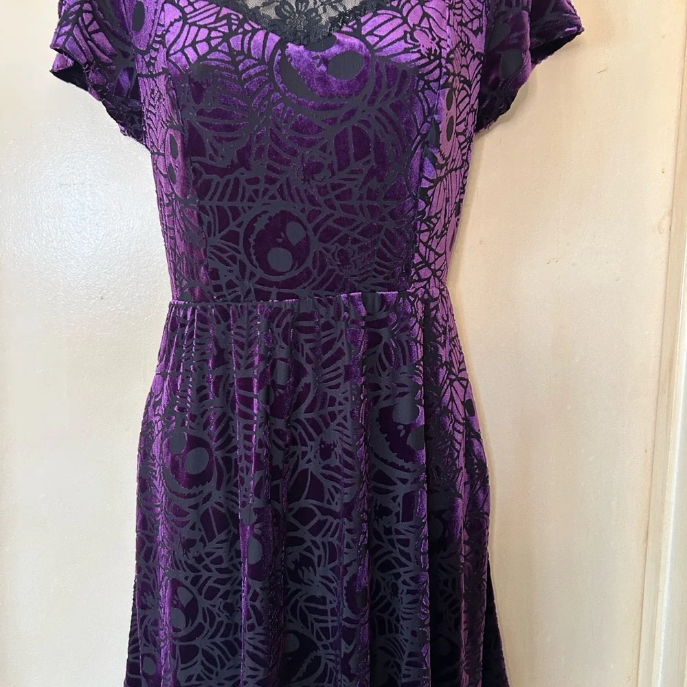 Disney Nightmare Before Christmas Purple Velvet Dress with Black Lace Detail M - Picture 5 of 13